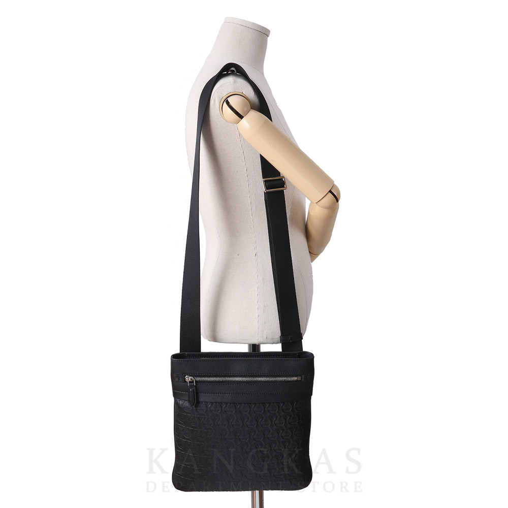 FERRAGAMO(USED)페레가모 간치니로고 크로스백